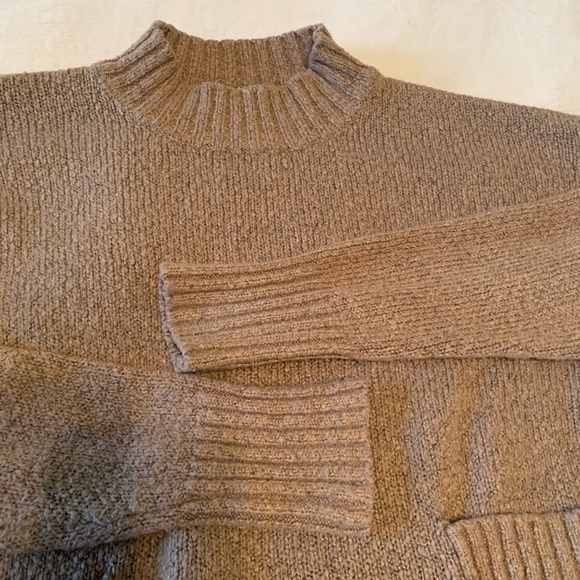 Camel color sweater - Picture 2 of 5